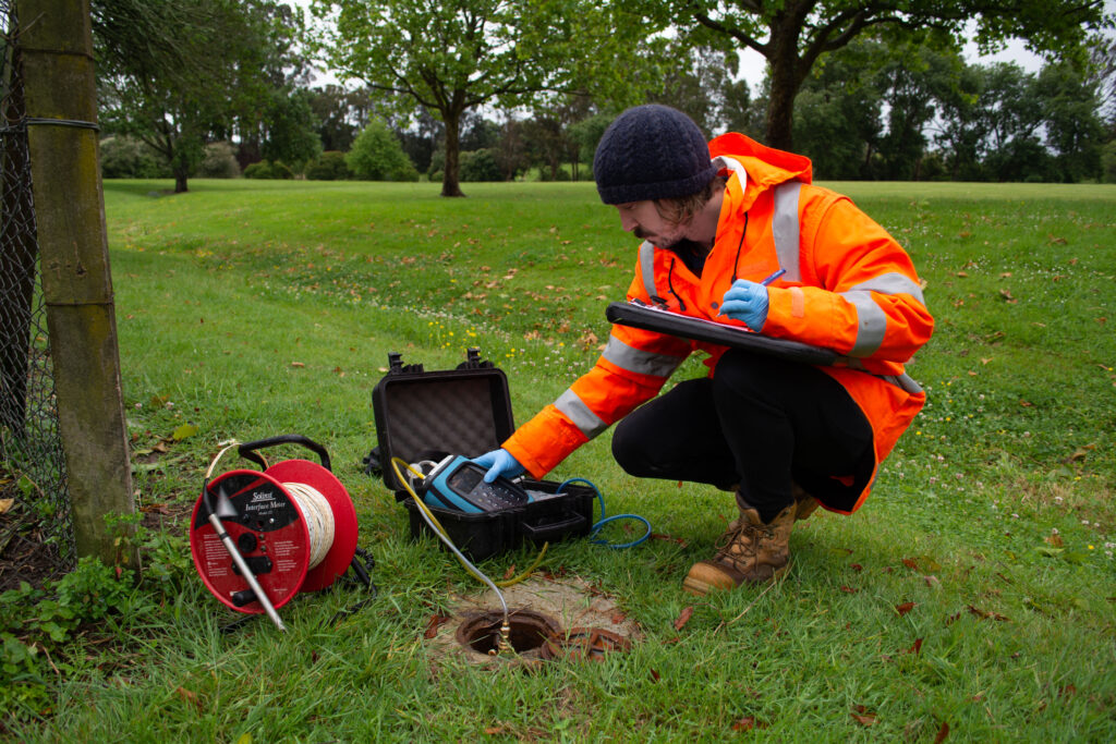 Landfill Gas Monitoring (GA5000 & interface probe) (2)